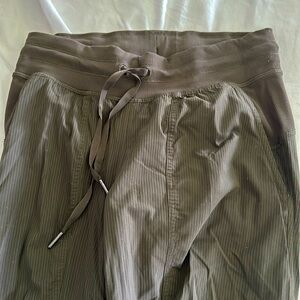 Lululemon dancer track pants
